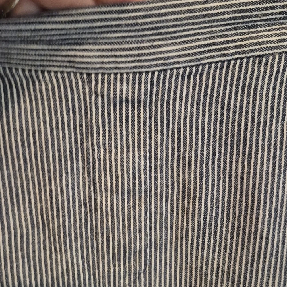 Banana Republic Hayden Navy Striped Linen And Cotton Blend Crops